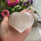 Coração de Selenite Branca Polida 7 cm – Um Presente de Amor, Luz e Conexão