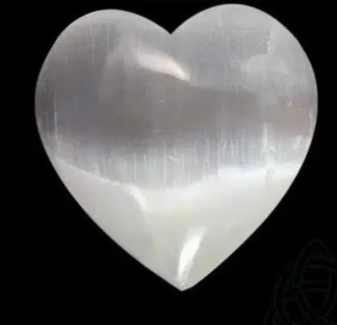 Coração de Selenite Branca Polida 7 cm – Um Presente de Amor, Luz e Conexão