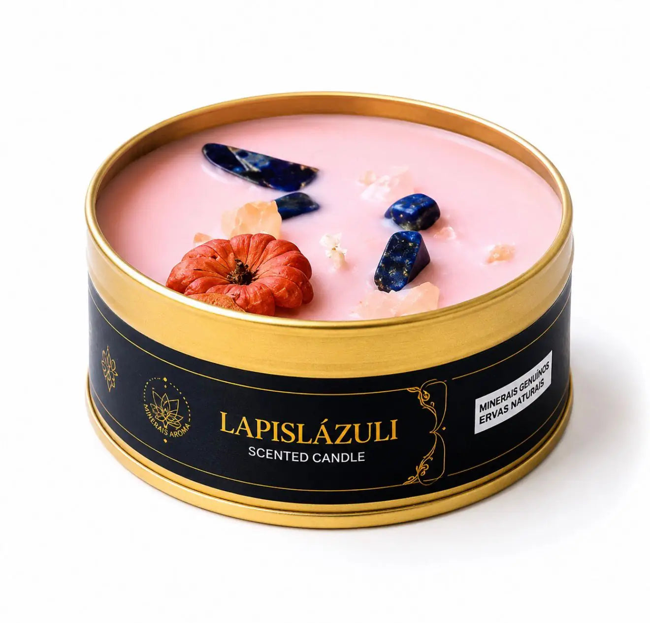 Vela aromática Lápis-lazúli em lata dourada aberta, com pedras de lápis-lazúli e cristais, fundo branco